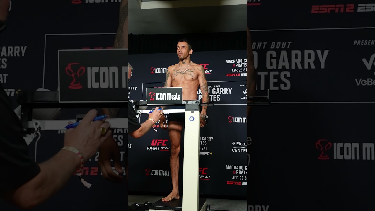 Carlos Prates steps on the scale at 170lbs! 🔥 #ufckansascity