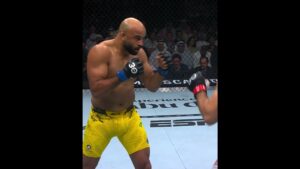 Ikram Aliskerov's jab is POWERFUL 😱 #ufckansascity