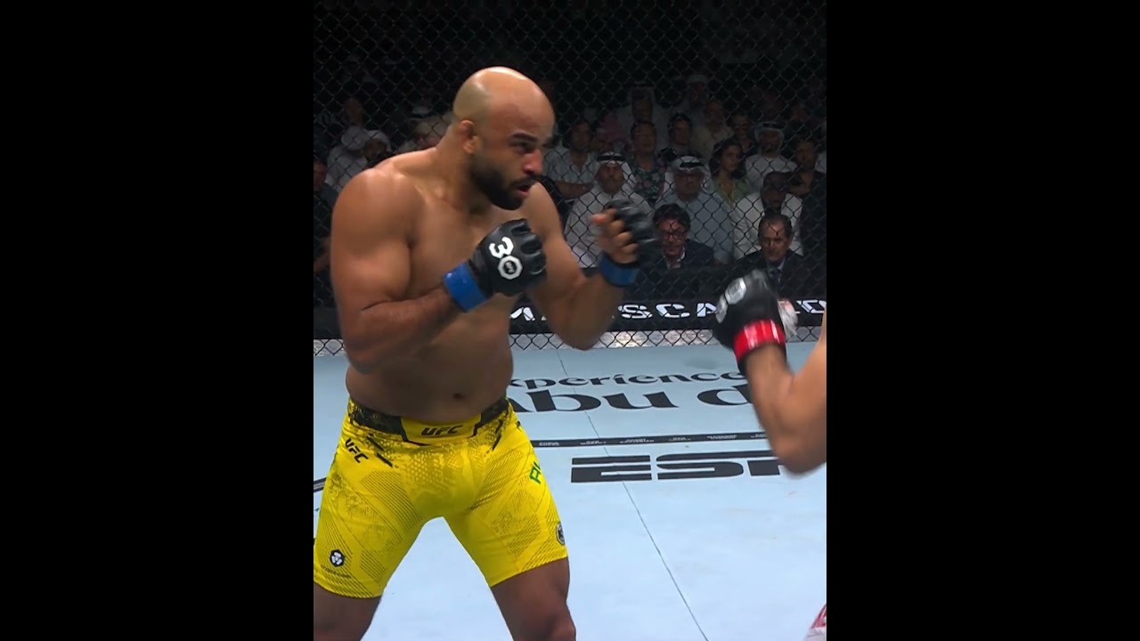 Ikram Aliskerov's jab is POWERFUL 😱 #ufckansascity