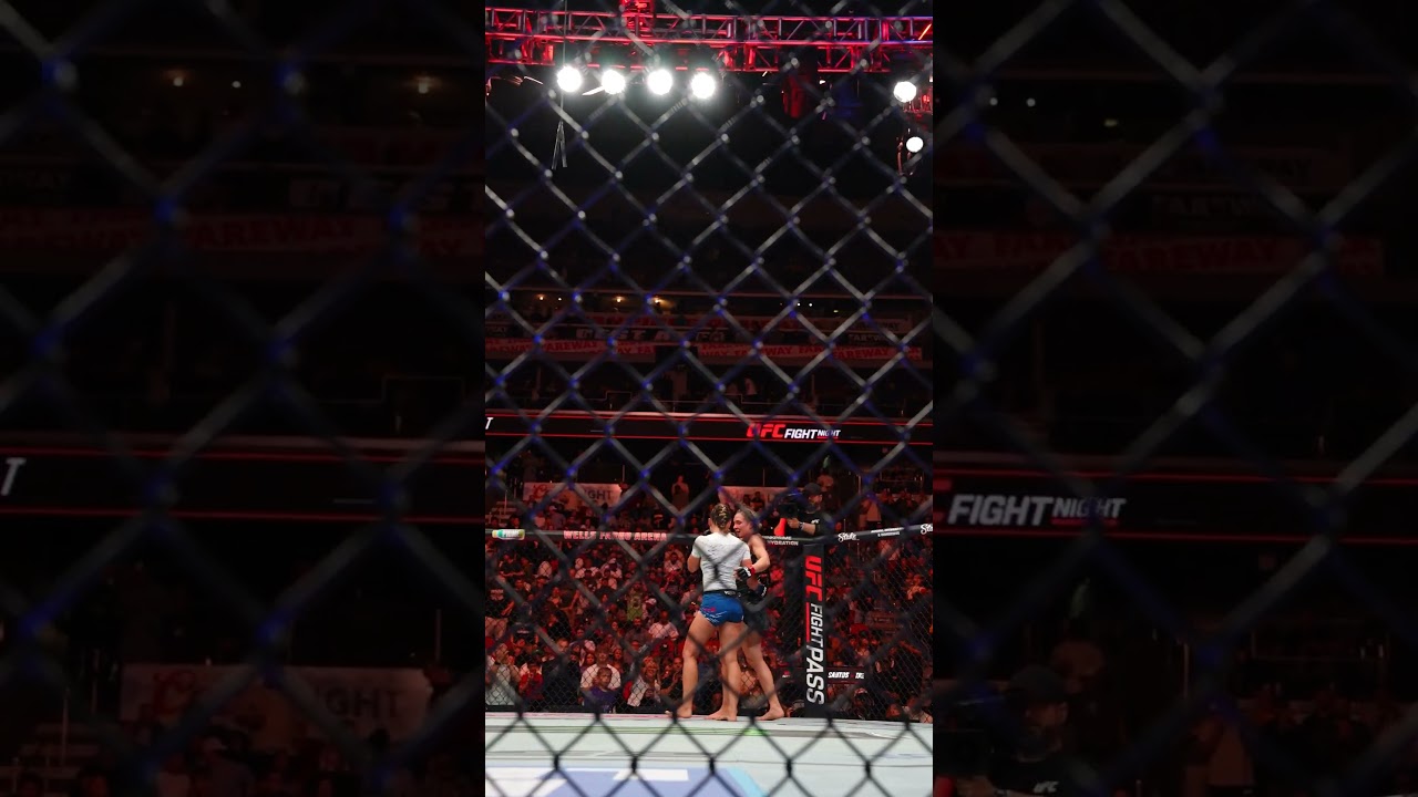 Miesha Tate and Yana Santos go the distance! 📣 #ufcdesmoines