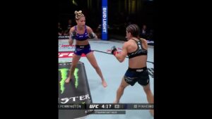 Tecia Pennington starts thing off with a BANG ‼️ #ufcvegas106