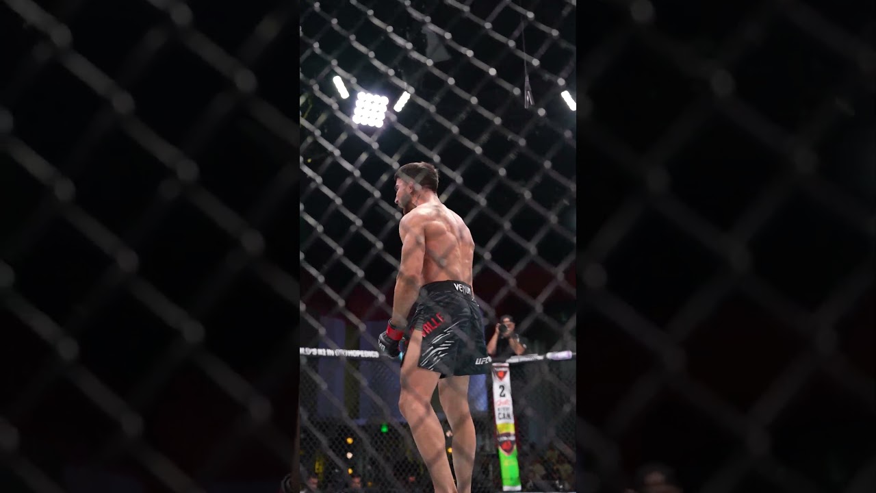 WHAT A DEBUT 😳 #ufcvegas106