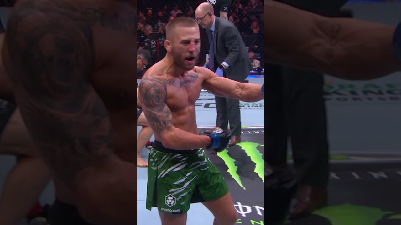 He couldn't stand straight 😳 #ufcbaku