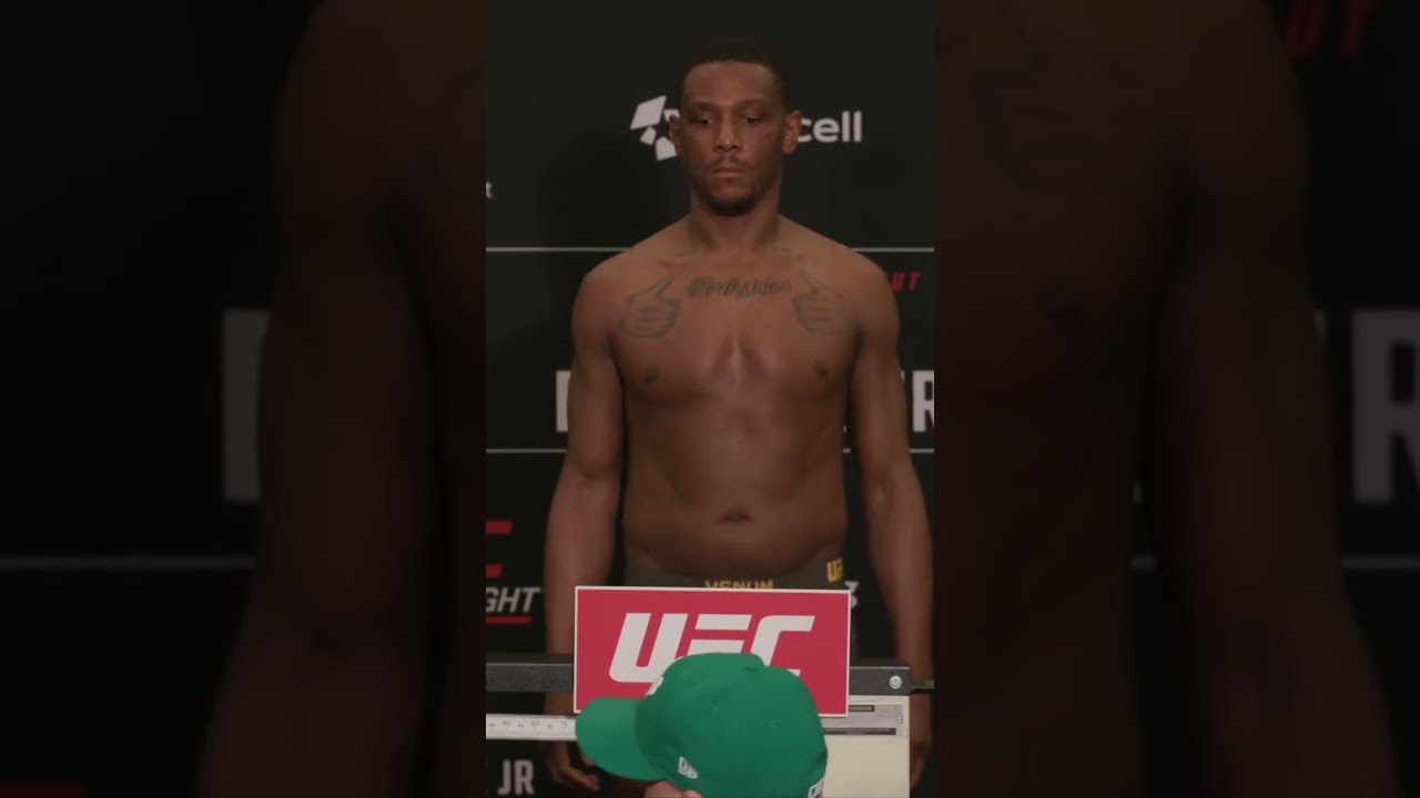 Jamahal Hill weighs in at 206lbs 😤 #ufcbaku