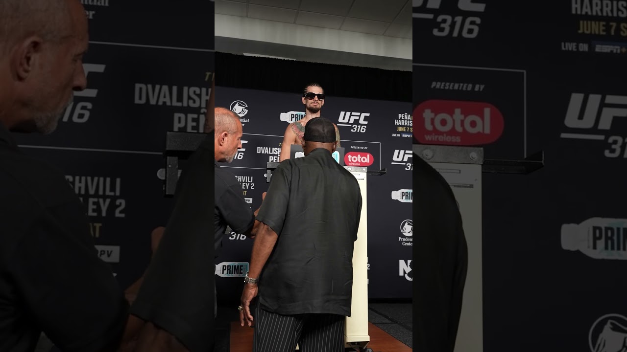 Sean O'Malley first up on the scale this morning 👊 #ufc316