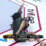 Dede Dina ngamuk bikin lawannya cium darah | One Pride 86