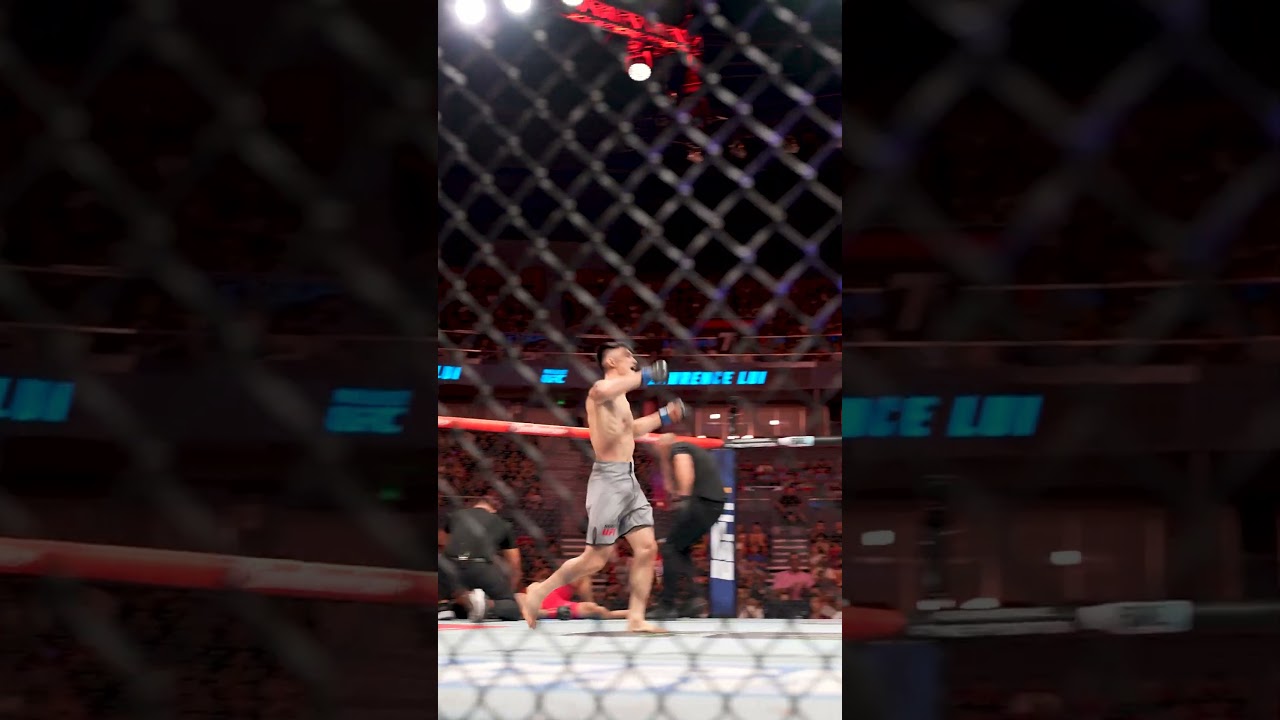 First KO of the night! 🔥 #roadtoufc