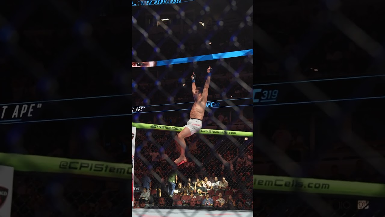 Hernandez GETS IT DONE 😤 #ufc319