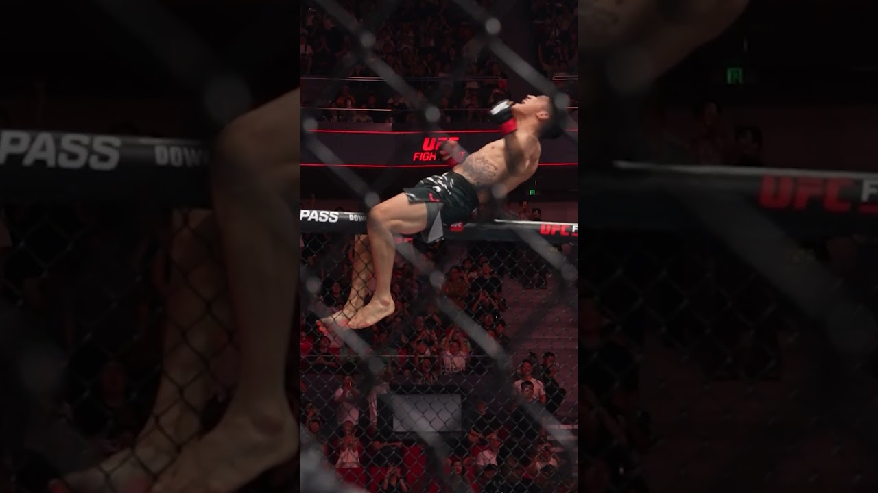 YihZa IS ON FIRE 🔥 #UFCShanghai
