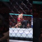 Alex Hernandez has the crowd roaring #nocheufc