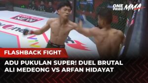 DITENDANG SAMPAI AMBRUK‼️ Fight Ganas Deni Daffa VS Alfons | Flashback Full Fight One Pride MMA