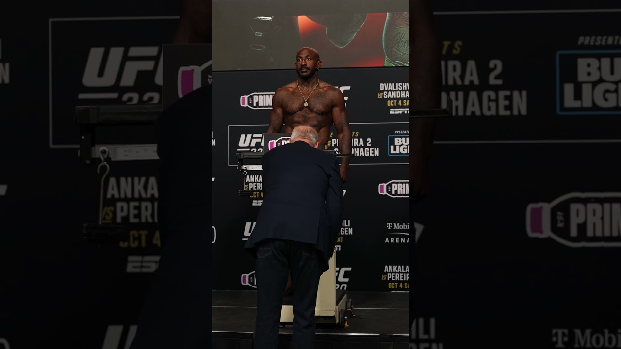 Khalil Rountree Jr. is ripped 🚨 #ufc320