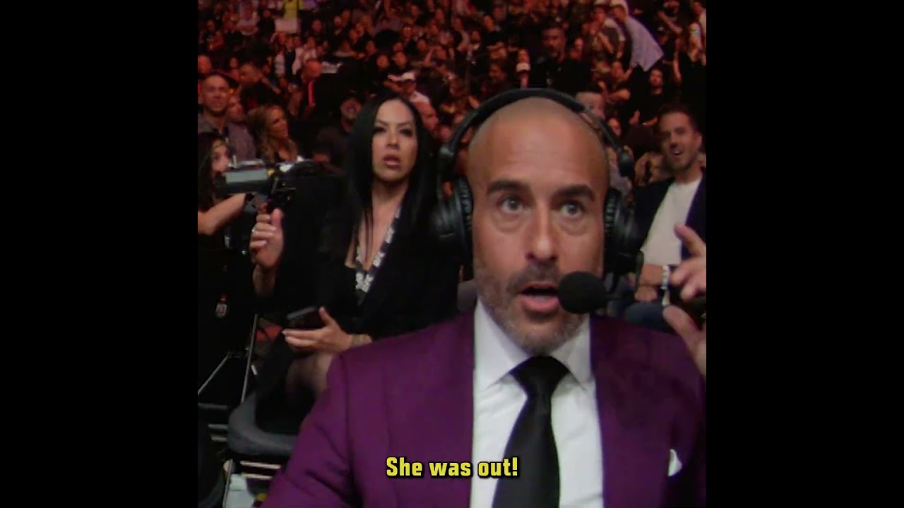 Zhang Weili choked her out and the fight continued! 😲 #ufc322