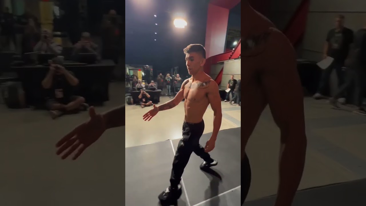 This one got INTENSE! #ufcvegas113